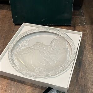 Mikasa Crystal Holiday Collection Madonna and Child‎ Display Platter Box Stand